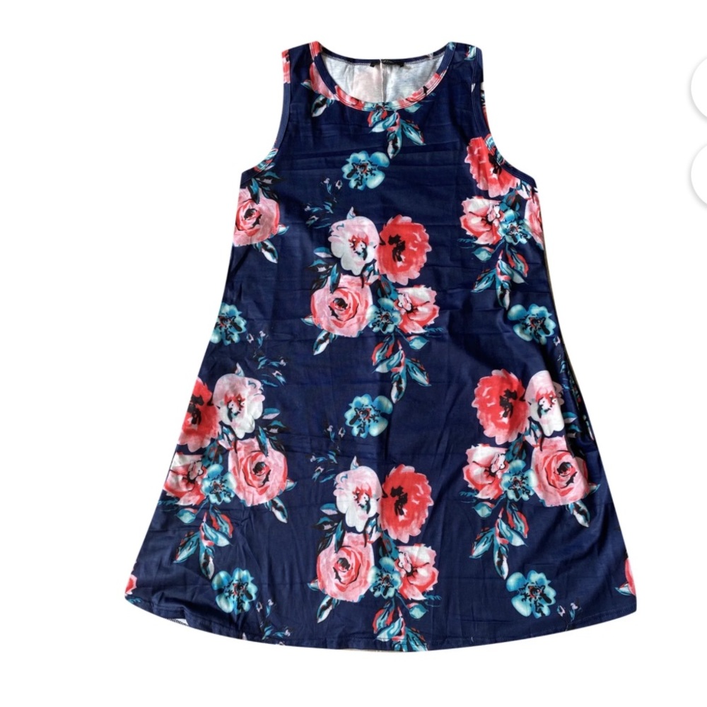 ⭐️NWOT⭐️ Floral Trapeze Dress